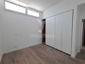 Apartamento T3 para Venda em Laranjeiro e Feijó