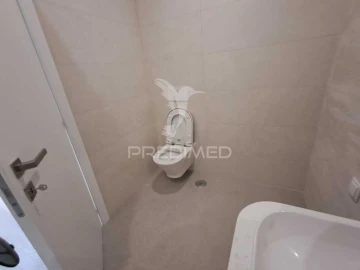 Apartamento T3 para Venda em Laranjeiro e Feijó