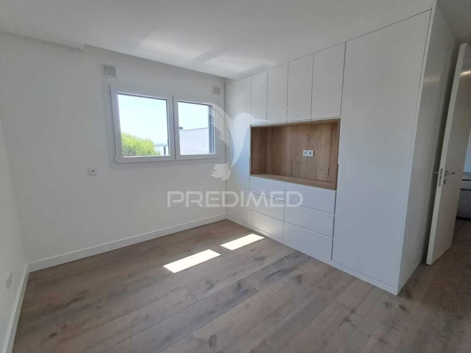 Apartamento T3 para Venda em Laranjeiro e Feijó Foto 4