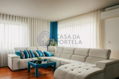 Apartamento T5 para Venda em Gondomar (São Cosme), Valbom e Jovim