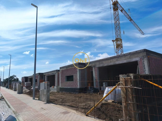 Moradia T3 para Venda em Carreira e Fonte Coberta Foto 2