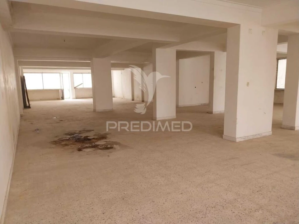 Loja para Venda em Cacém e São Marcos Foto 10