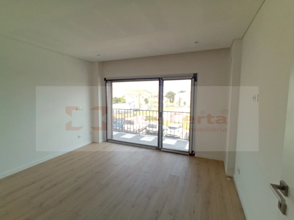 Moradia T4 para Venda em Santa Iria de Azoia, São João da Talha e Bobadela Foto 15