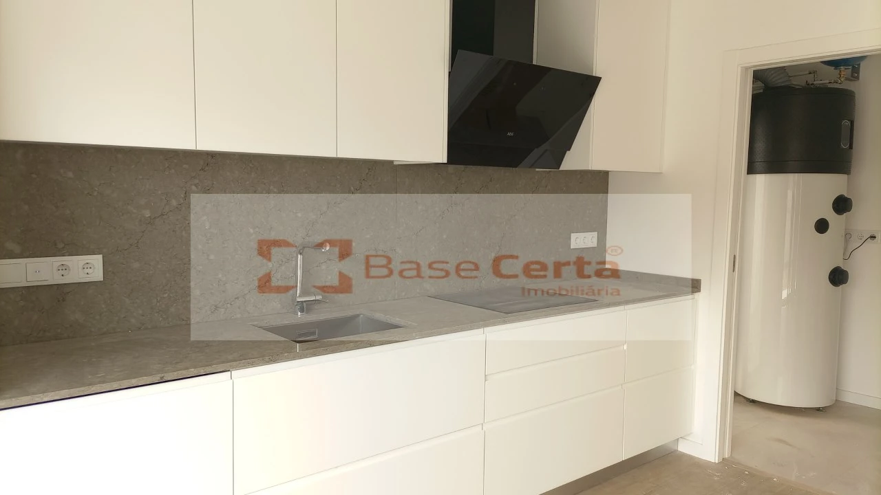 Moradia T4 para Venda em Santa Iria de Azoia, São João da Talha e Bobadela Foto 38