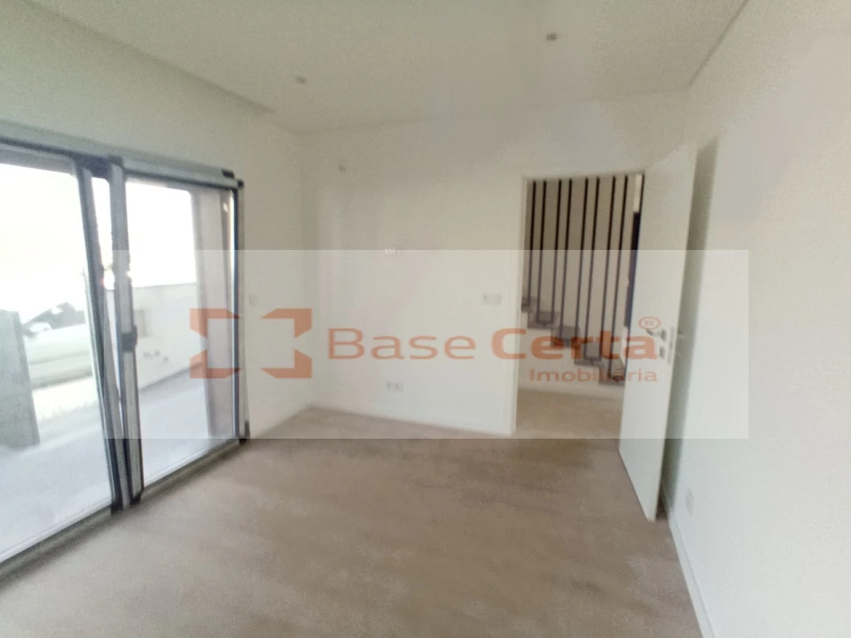 Moradia T4 para Venda em Santa Iria de Azoia, São João da Talha e Bobadela Foto 45