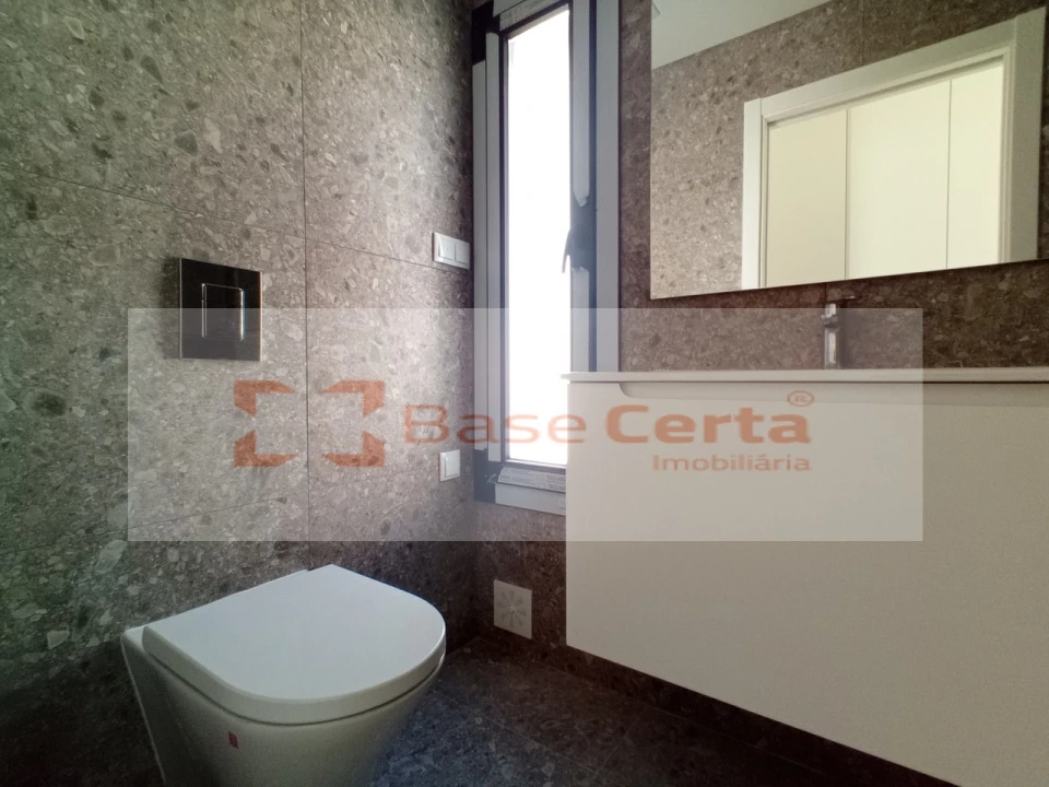 Moradia T4 para Venda em Santa Iria de Azoia, São João da Talha e Bobadela Foto 50