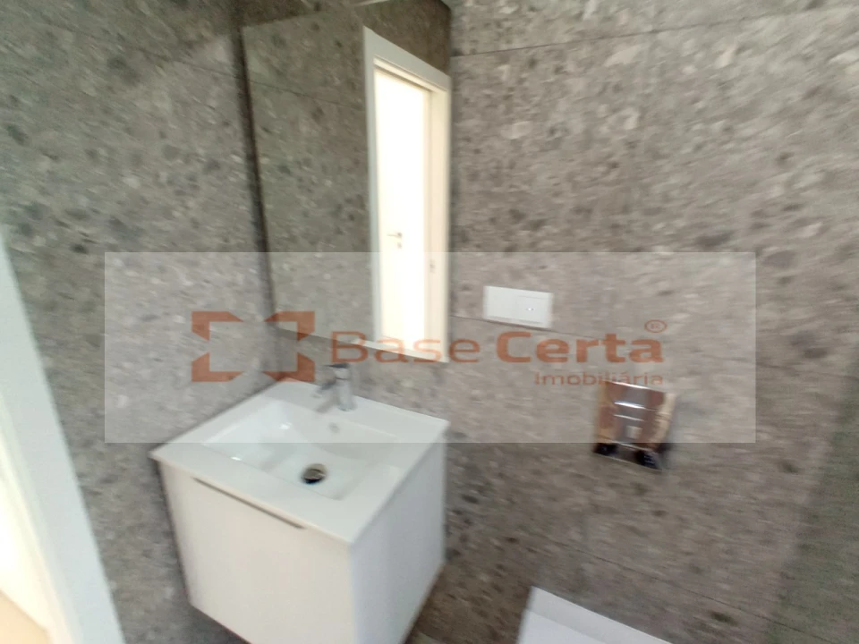 Moradia T4 para Venda em Santa Iria de Azoia, São João da Talha e Bobadela Foto 59