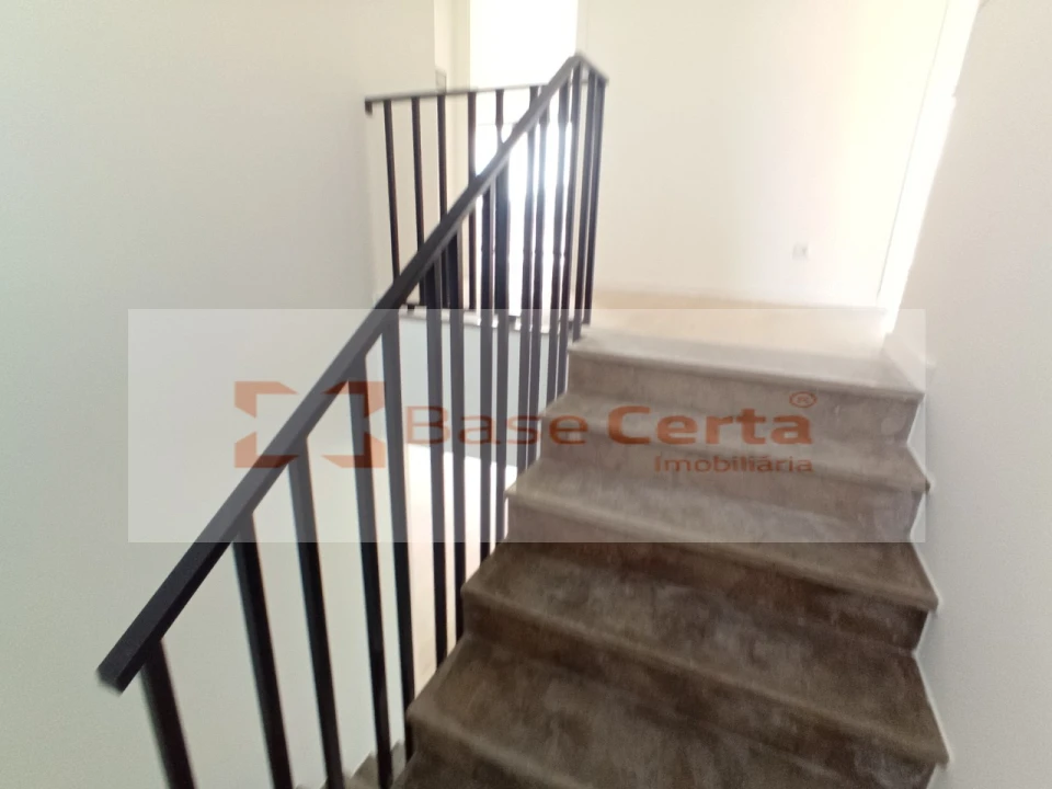 Moradia T4 para Venda em Santa Iria de Azoia, São João da Talha e Bobadela Foto 68