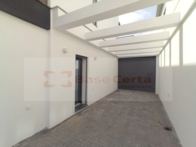 Moradia T4 para Venda em Santa Iria de Azoia, São João da Talha e Bobadela Foto 33