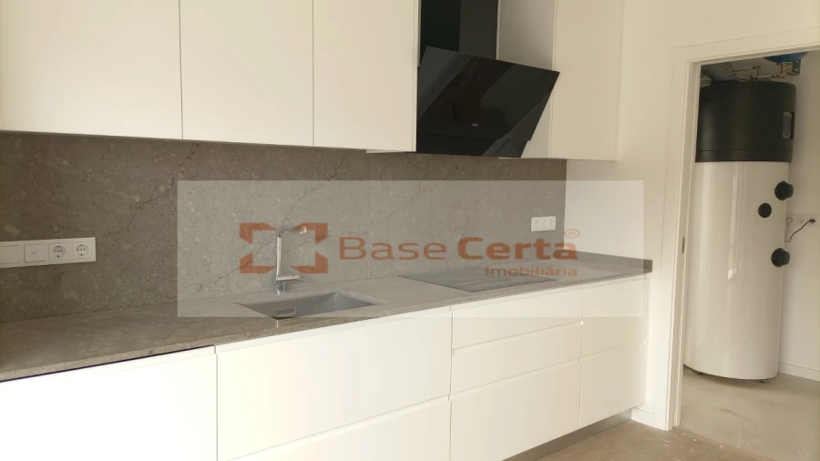 Moradia T4 para Venda em Santa Iria de Azoia, São João da Talha e Bobadela Foto 38