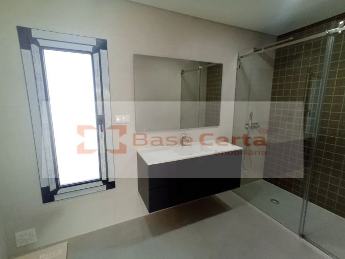 Moradia T4 para Venda em Santa Iria de Azoia, São João da Talha e Bobadela Foto 62