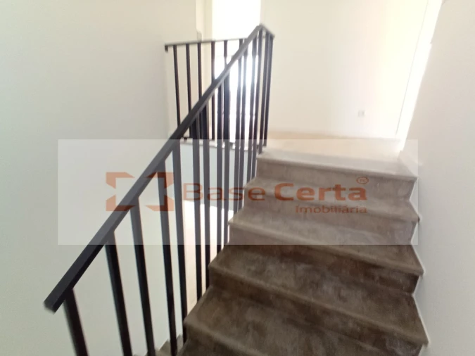 Moradia T4 para Venda em Santa Iria de Azoia, São João da Talha e Bobadela Foto 68