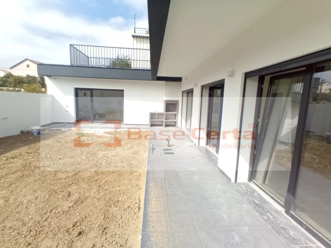 Moradia T4 para Venda em Santa Iria de Azoia, São João da Talha e Bobadela Foto 69