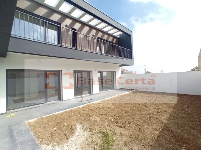 Moradia T4 para Venda em Santa Iria de Azoia, São João da Talha e Bobadela Foto 70