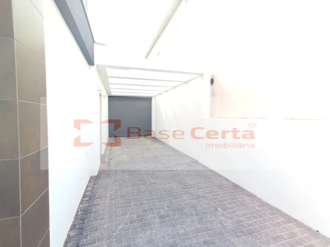 Moradia T4 para Venda em Santa Iria de Azoia, São João da Talha e Bobadela Foto 75