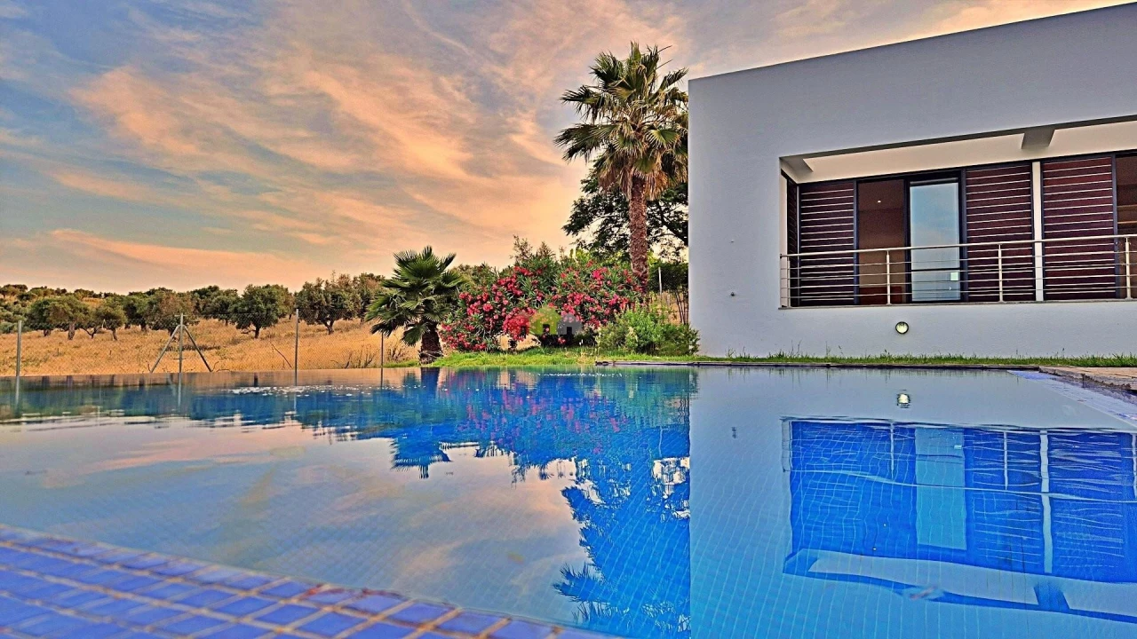 Quinta T5 para Venda em Safara e Santo Aleixo da Restauração Foto 1