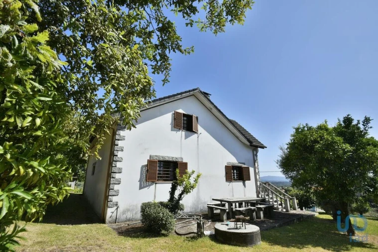 Moradia T4 para Venda em Moure Foto 3