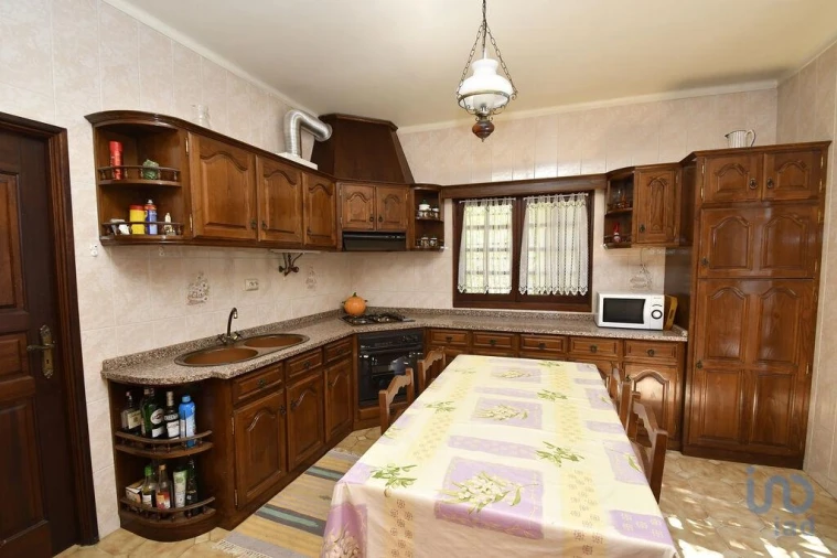 Moradia T4 para Venda em Moure Foto 6