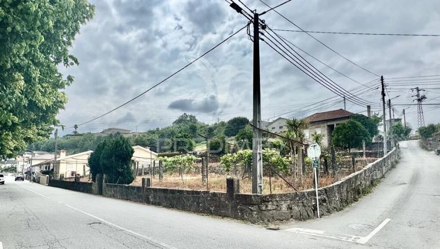 Moradia T3 para Venda em Selho (São Jorge) Foto 10