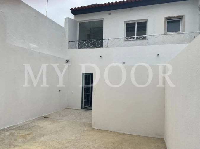 Moradia T3 para Venda em Santa Iria de Azoia, São João da Talha e Bobadela Foto 3