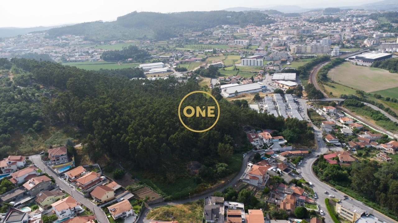 Terreno para Venda em Vila Nova de Famalicão e Calendário Foto 3