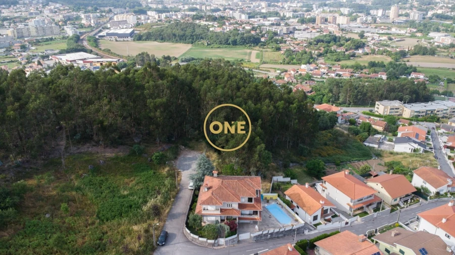 Terreno para Venda em Vila Nova de Famalicão e Calendário Foto 5