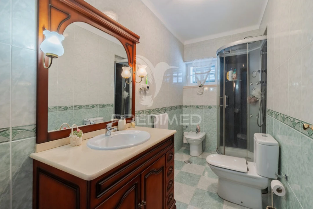 Moradia T5 para Venda em São Martinho Foto 13