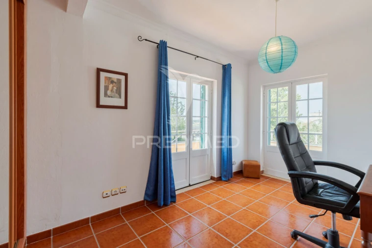 Moradia T5 para Venda em São Martinho Foto 20