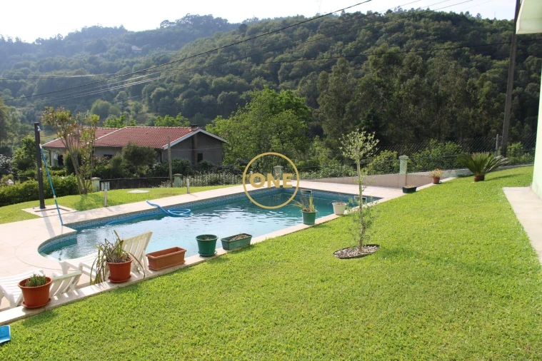 Moradia T3 para Venda em Gondoriz Foto 7