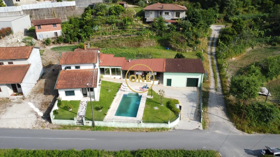 Moradia T3 para Venda em Gondoriz Foto 1