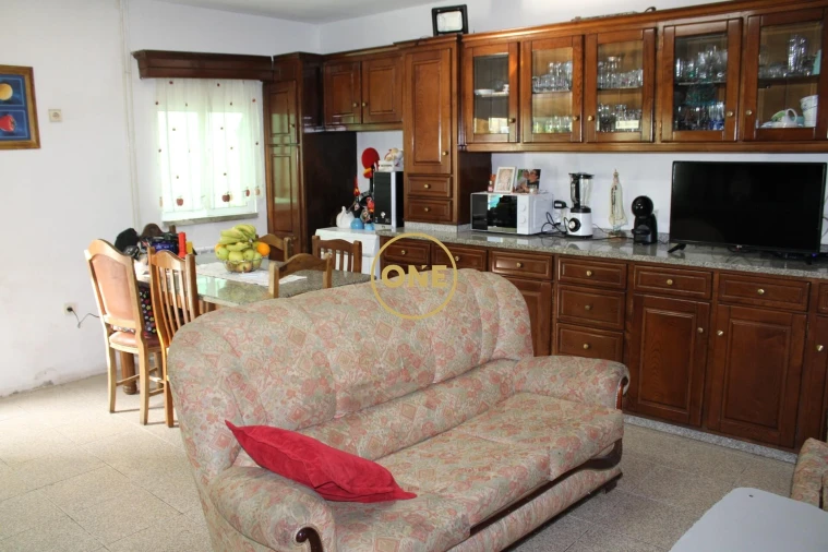 Moradia T3 para Venda em Gondoriz Foto 9