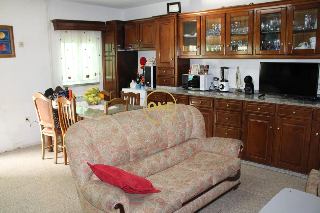 Moradia T3 para Venda em Gondoriz Foto 9