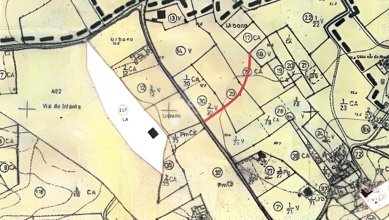 Terreno para Venda em Armação de Pera Foto 14