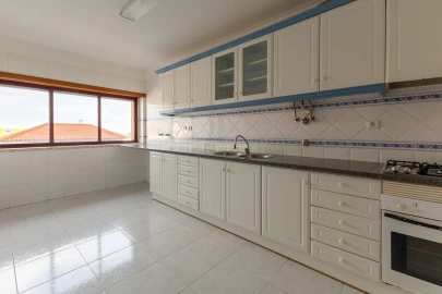 Apartamento T3 para Venda em Marvila, Ribeira Santarém, São Salvador, São Nicolau