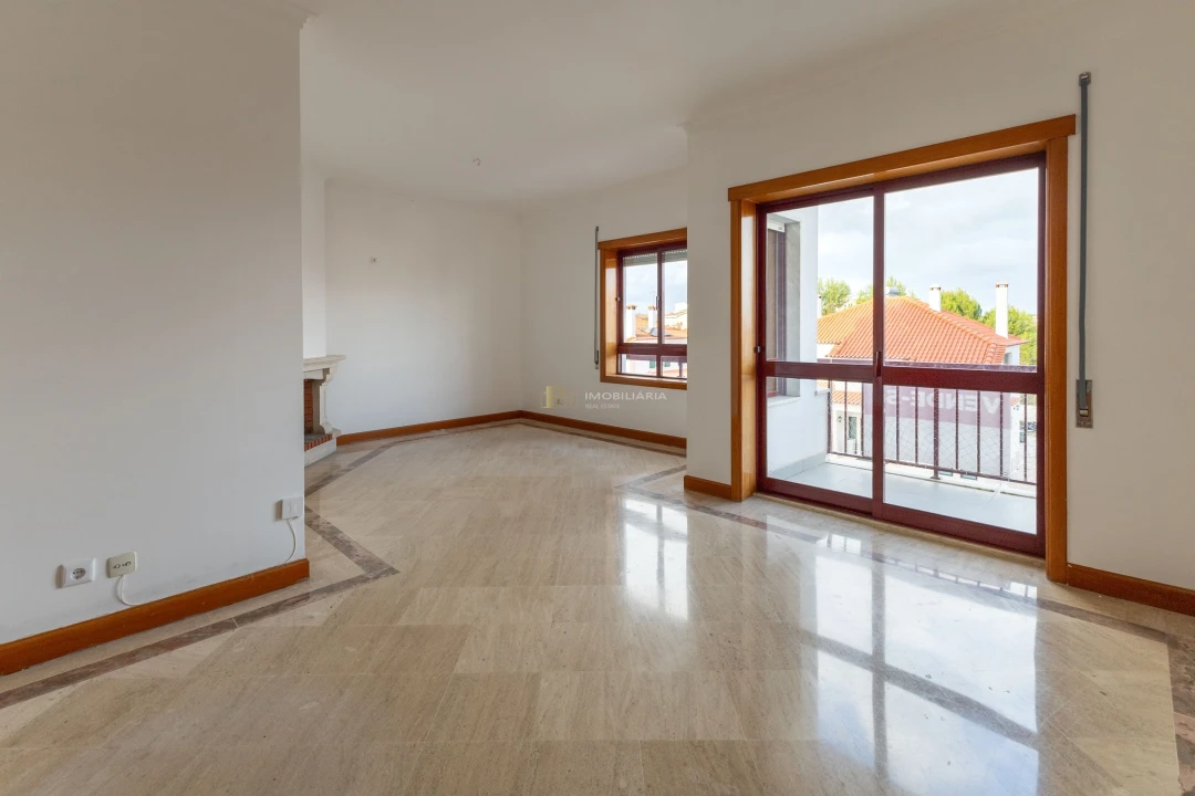 Apartamento T3 para Venda em Marvila, Ribeira Santarém, São Salvador, São Nicolau Foto 1