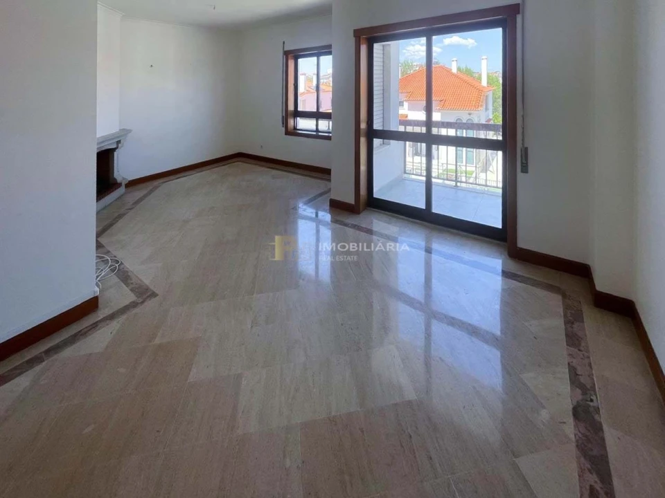 Apartamento T3 para Venda em Marvila, Ribeira Santarém, São Salvador, São Nicolau Foto 1