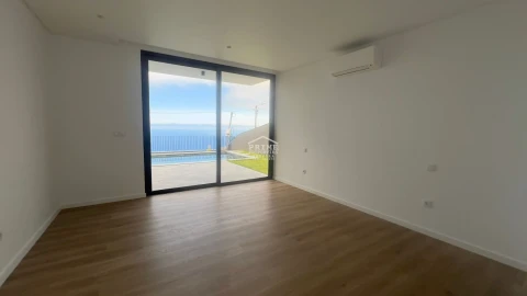 Moradia T3 para Venda em Arco da Calheta