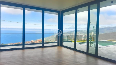 Moradia T3 para Venda em Arco da Calheta