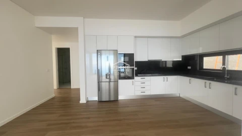Moradia T3 para Venda em Arco da Calheta