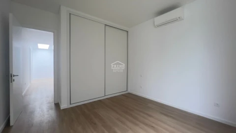 Moradia T3 para Venda em Arco da Calheta