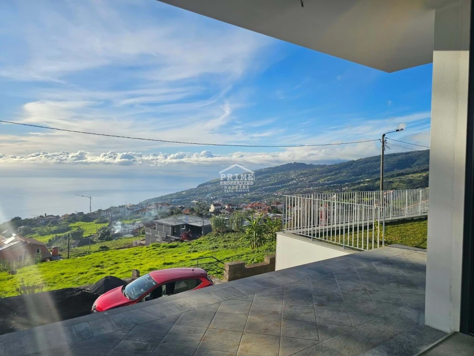 Moradia T3 para Venda em Arco da Calheta Foto 22