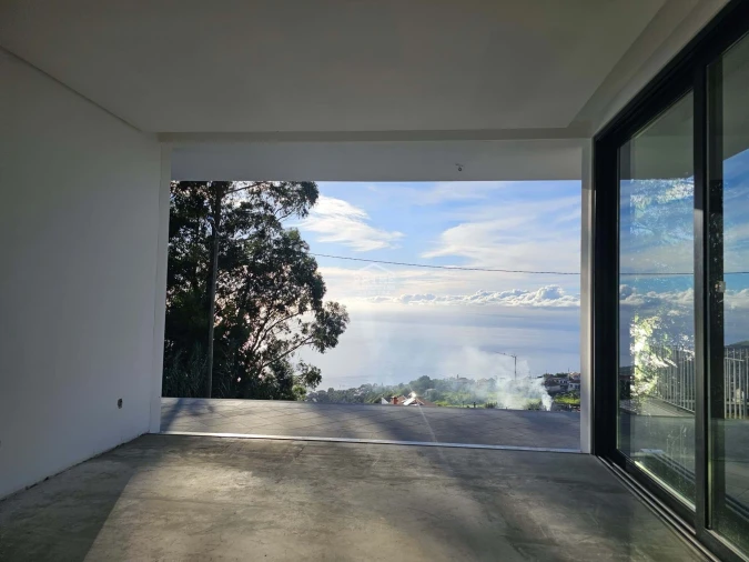 Moradia T3 para Venda em Arco da Calheta Foto 10