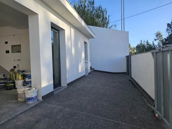 Moradia T3 para Venda em Arco da Calheta Foto 7