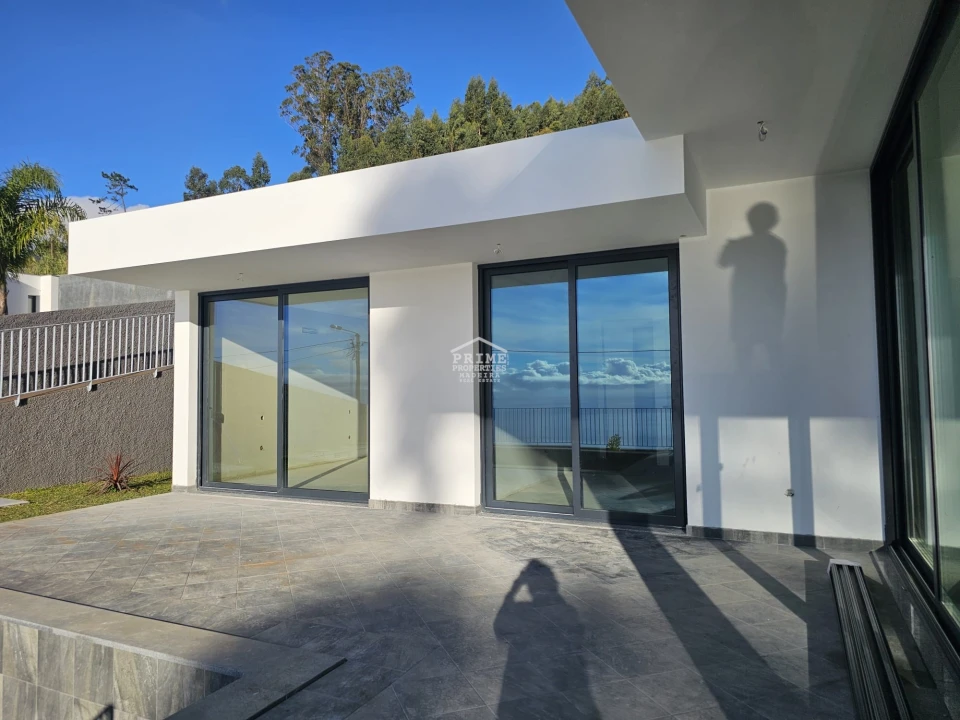 Moradia T3 para Venda em Arco da Calheta Foto 12