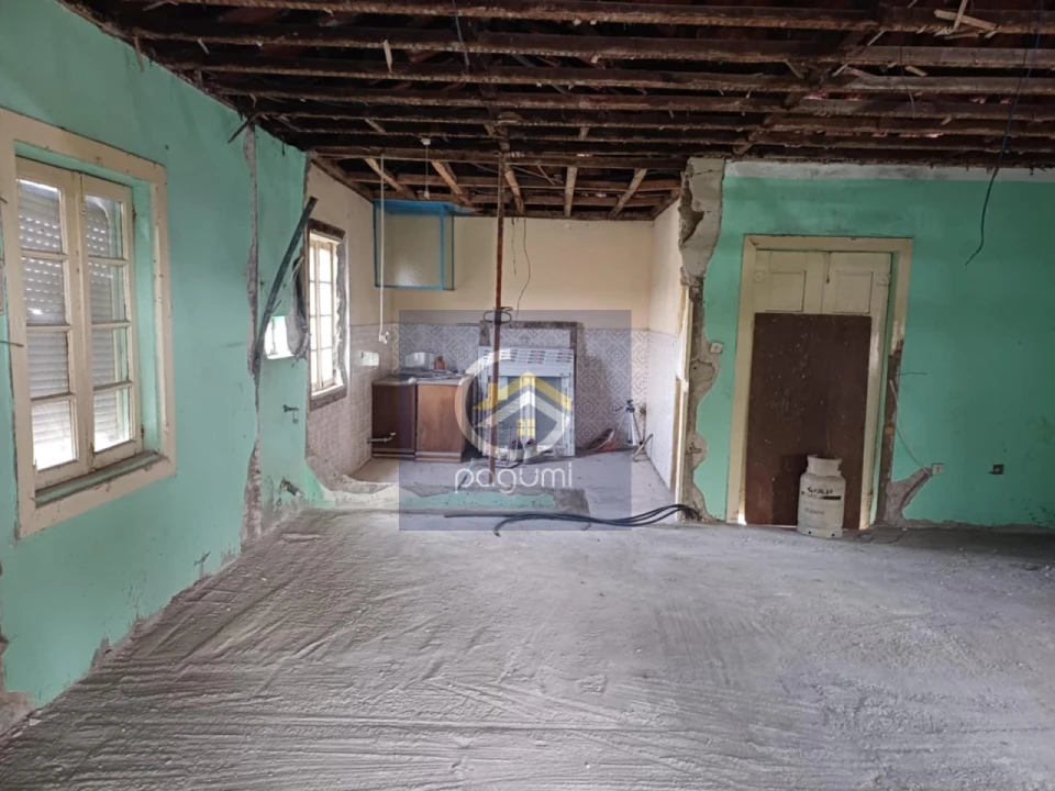 Moradia T3 para Venda em Lodares Foto 8