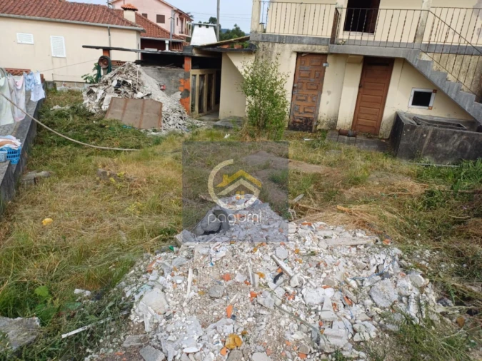 Moradia T3 para Venda em Lodares Foto 5