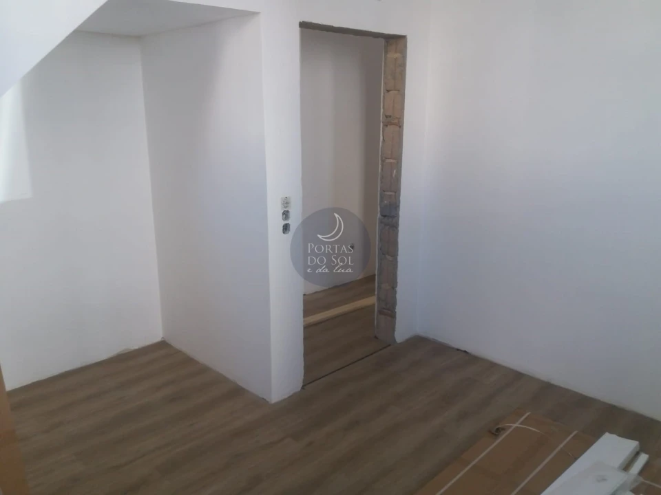 Apartamento T1 para Venda em Marvila, Ribeira Santarém, São Salvador, São Nicolau Foto 1