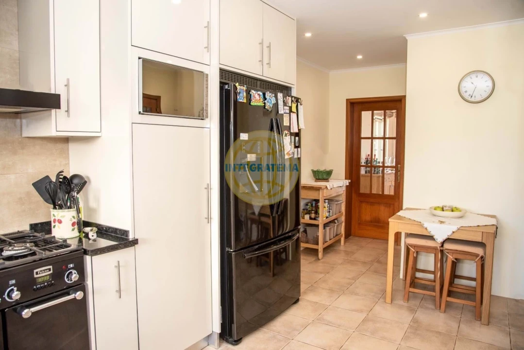 Moradia T4 para Venda em Tornada e Salir do Porto Foto 12