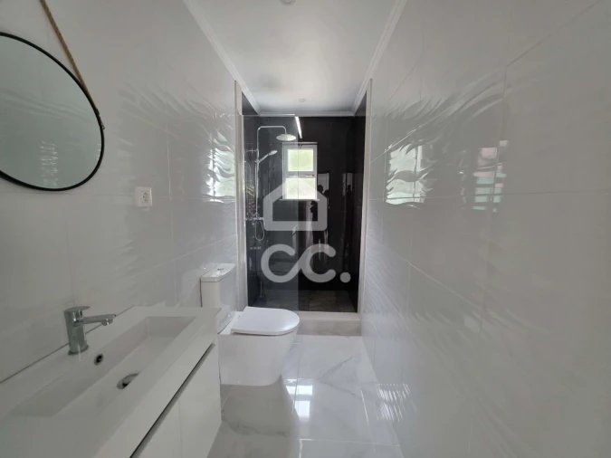 Moradia T4 para Venda em Praia da Vitoria (Santa Cruz) Foto 15