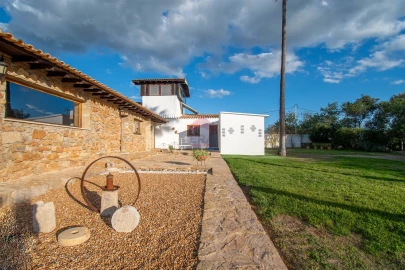 Moradia T3 para Venda em Moncarapacho e Fuseta